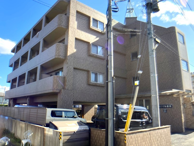 ロイヤル金信Ⅱ 303号室 外観