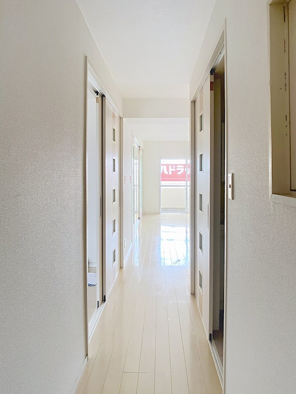 レジデンス東宝木 玄関