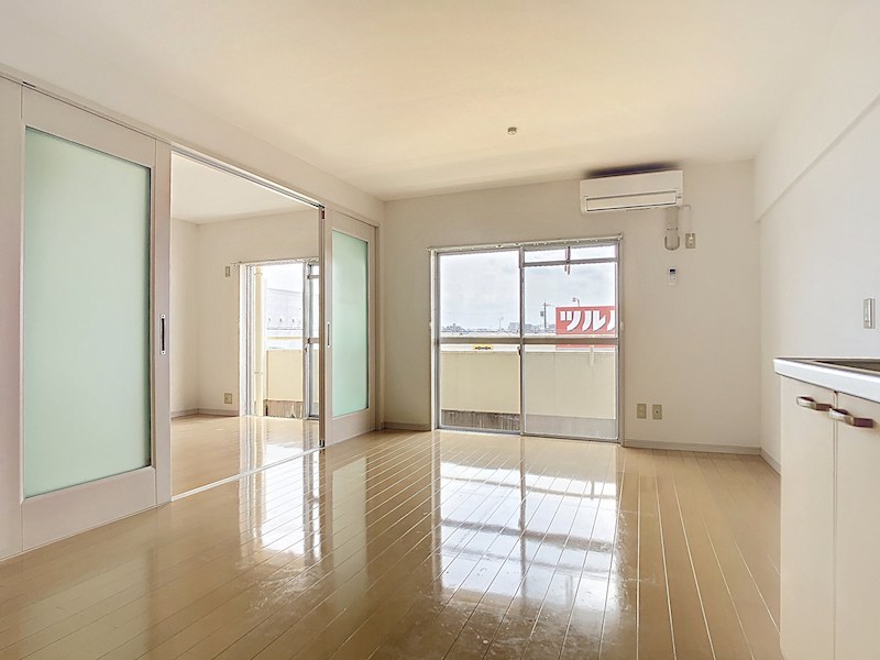 レジデンス東宝木 リビング