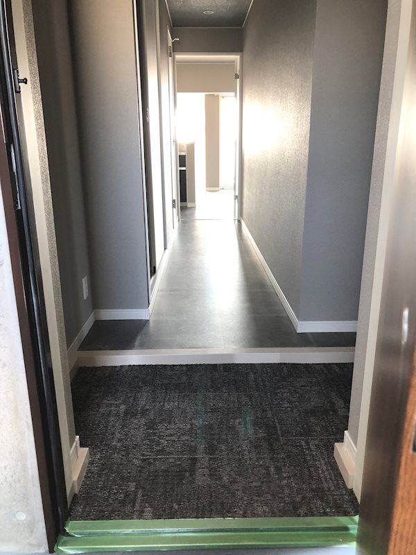 ルアナコート 玄関