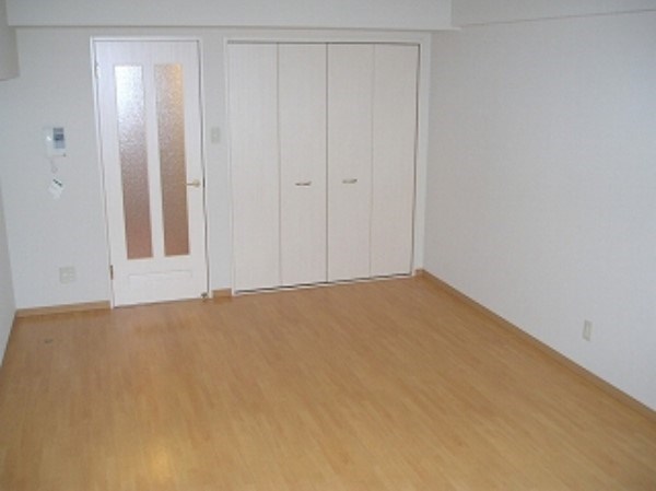 LOTUS MARSH元今泉 ベッドルーム