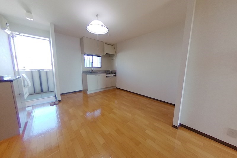 T，House リビング