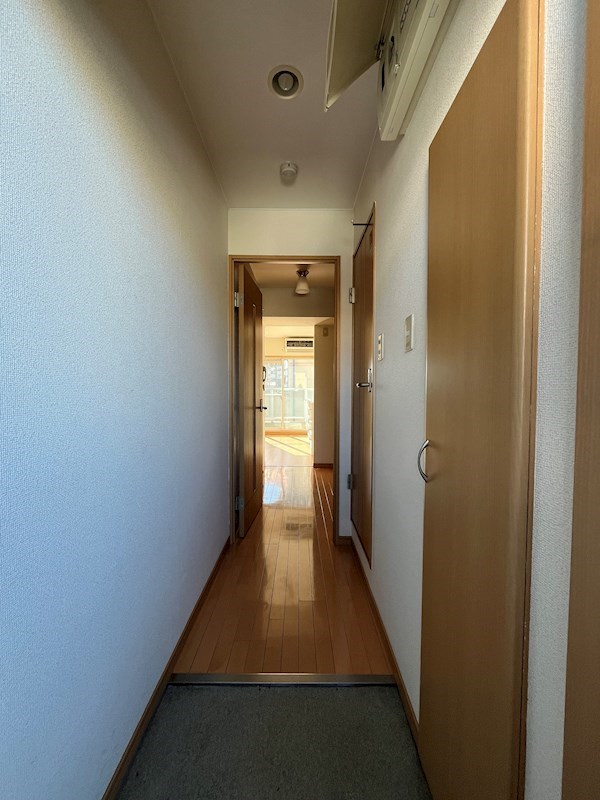 西壱番館tei 玄関