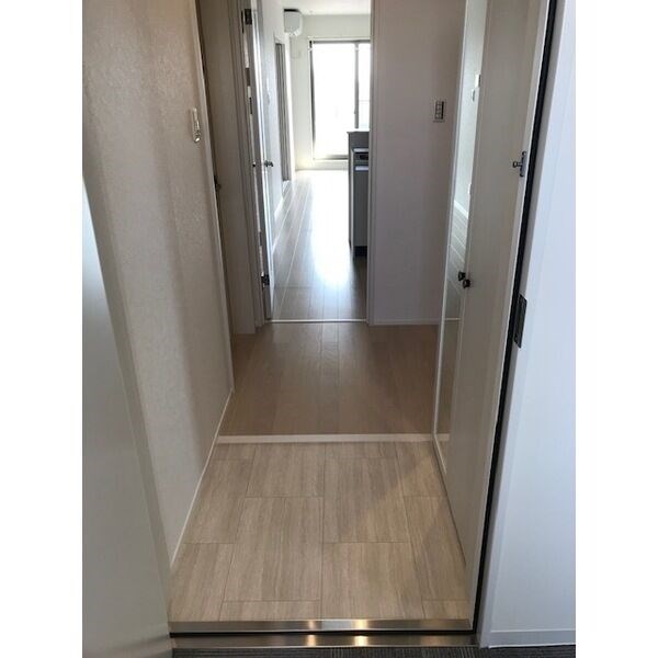 ハナワダHKYMパナハイツ 玄関