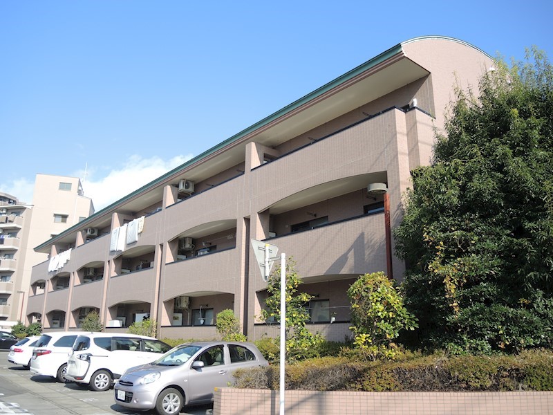 グランフォルムⅡ 駐車場