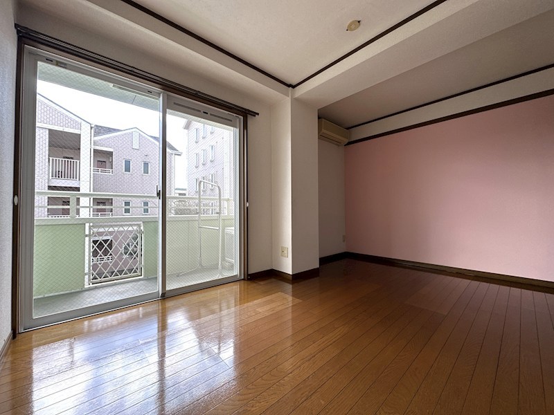 優泰佳ガーデンコート ベッドルーム