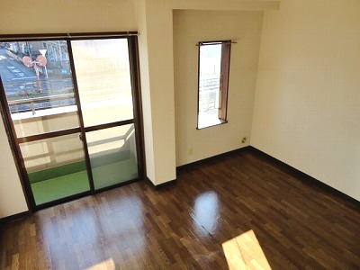 イースタンパレス リビング