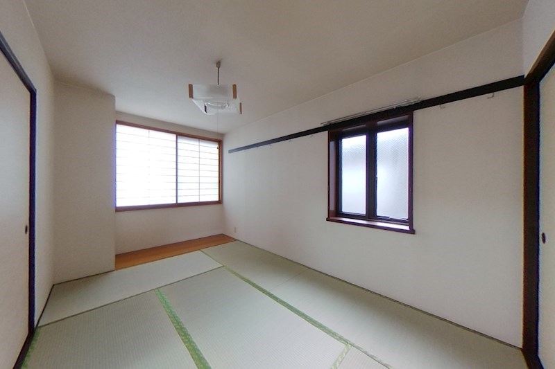 T，House ベッドルーム