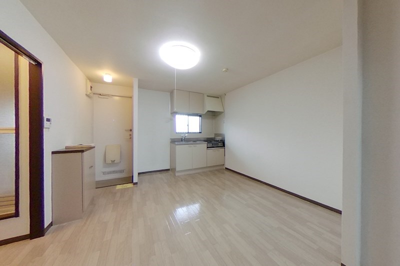 T，House リビング