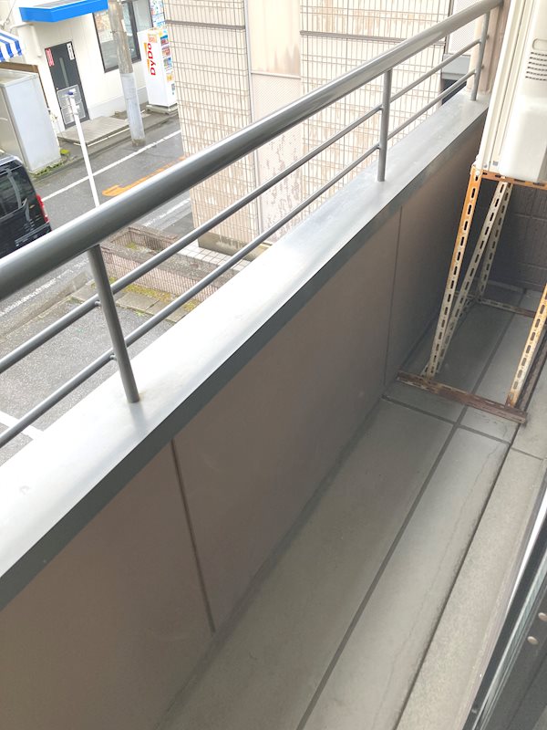 T，House ベランダ