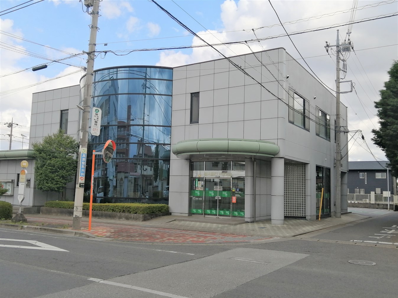 山本3丁目戸建 銀行