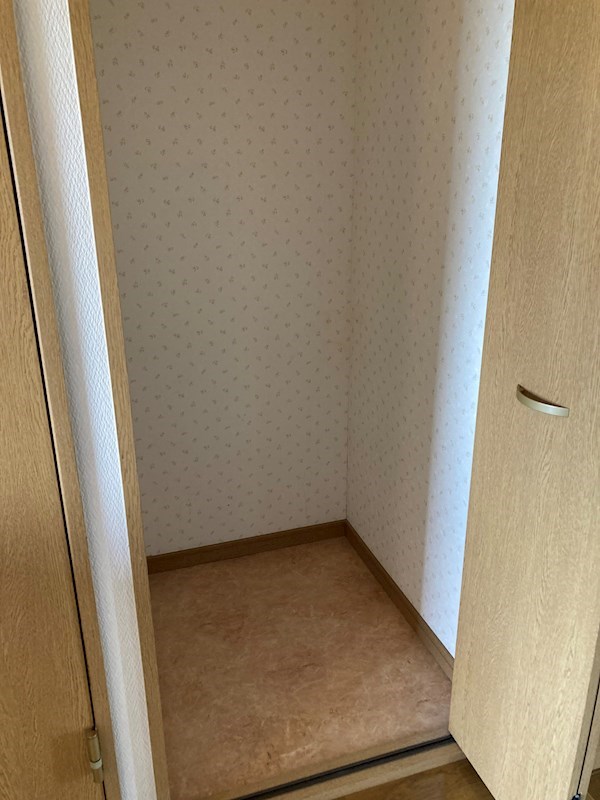 サン=テグジュビル その他8