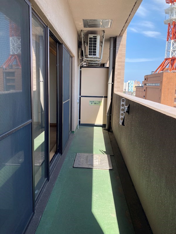 サン=テグジュビル ベランダ