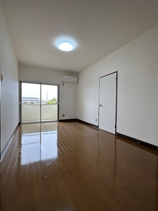 ヴェルエスト鹿沼A棟 リビング