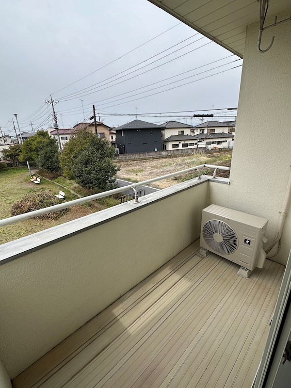 ヴェルエスト鹿沼A棟 ベランダ