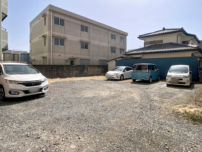プラムハイツ 駐車場