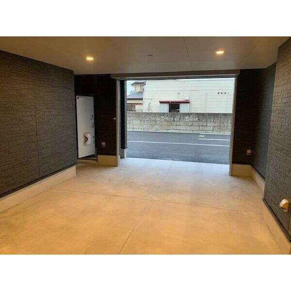 プレミアムガレージ陽東 その他8