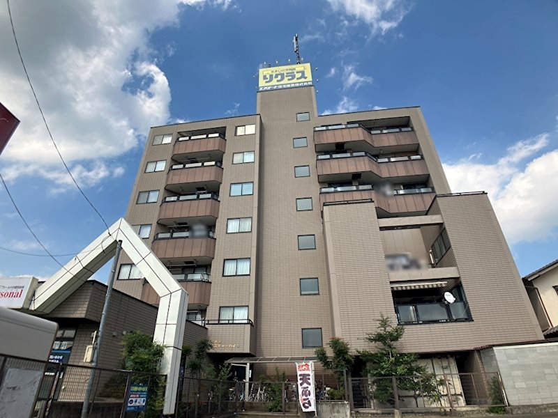 イステートハイツ中戸祭 403号室 外観