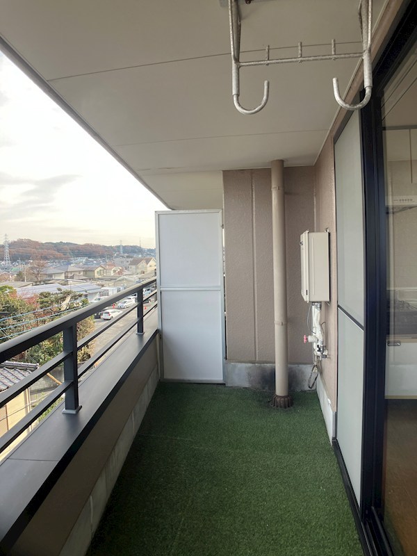 イステートハイツ中戸祭 ベランダ