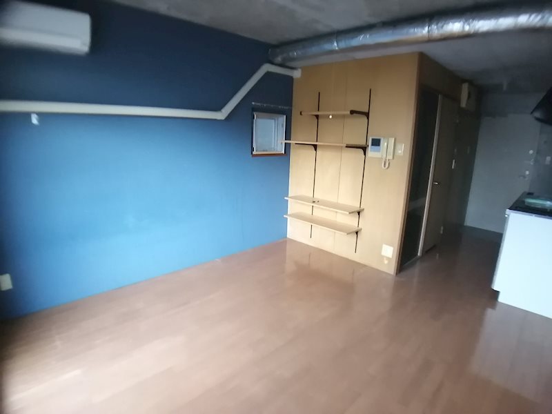 コスモス翔東今泉 リビング