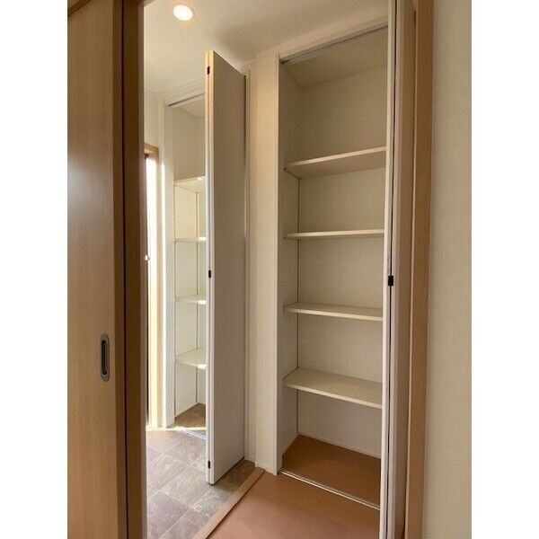 レガーロ髙橋 玄関