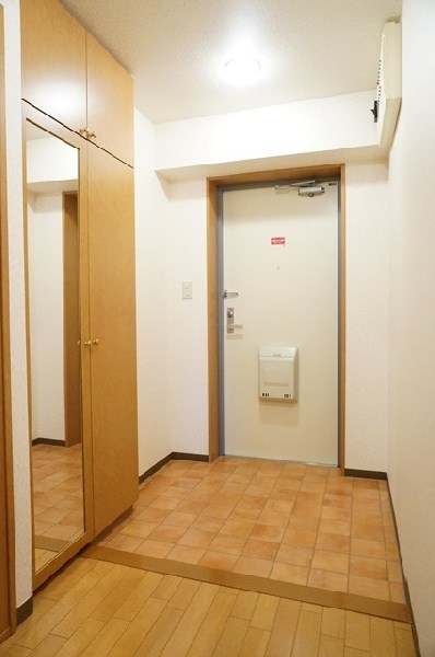 フローラ大塚壱番館  玄関