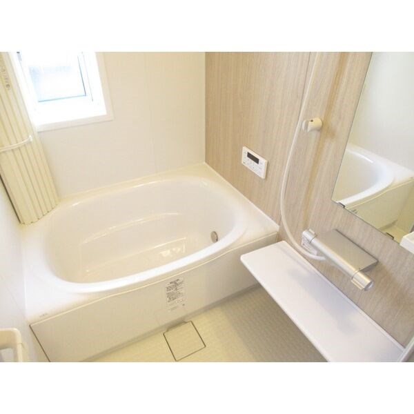 竹林メゾネットⅢ　西 風呂画像