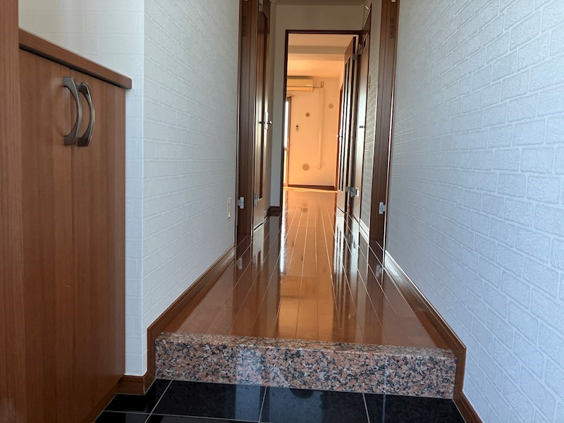 ヴィラージュエクセラン 玄関