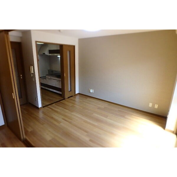 ソル・レヴァンテ 錦 リビング