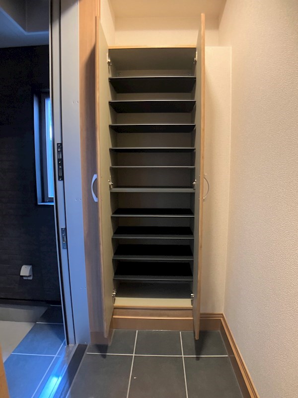 クラフトコーヴォ 玄関