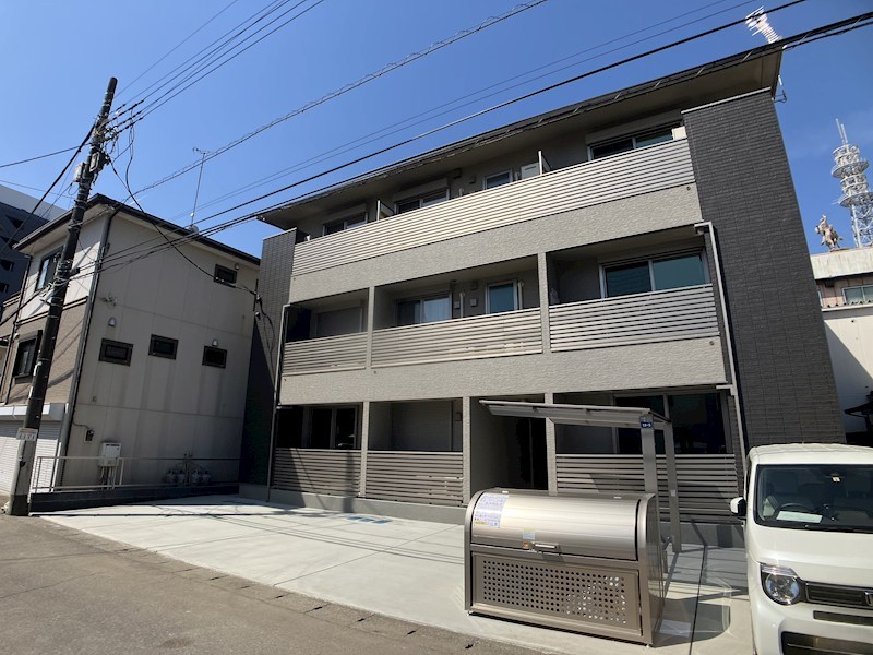 ジャヌー元今泉 301号室 外観