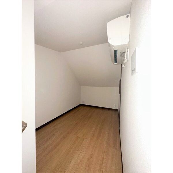 ジャヌー元今泉 ベッドルーム