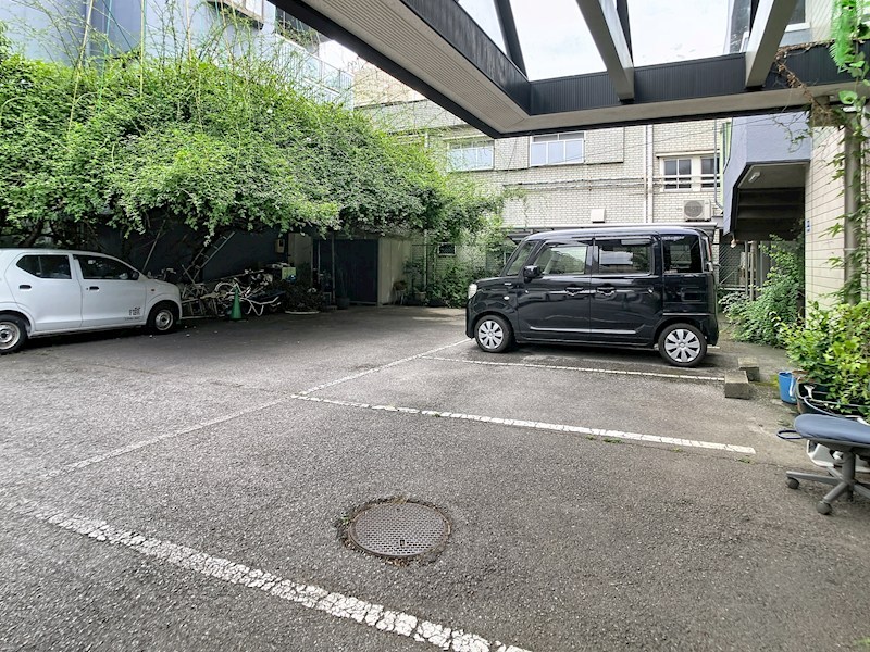 エール・ド・シャトーⅠ 駐車場