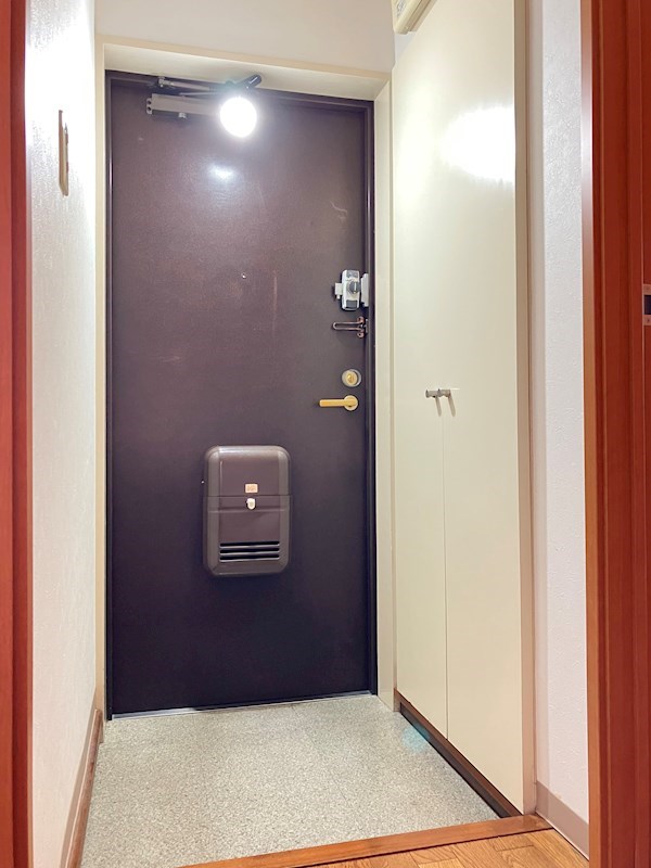 エクセレンス今泉 玄関