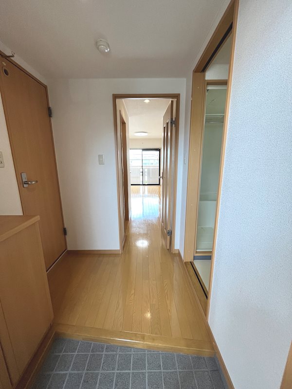 メープルヒルズ 玄関