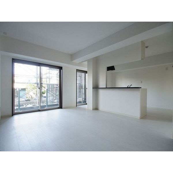 PLACIDES リビング