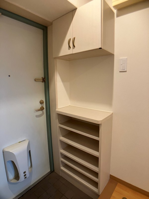 LOTUS MARSH元今泉 玄関