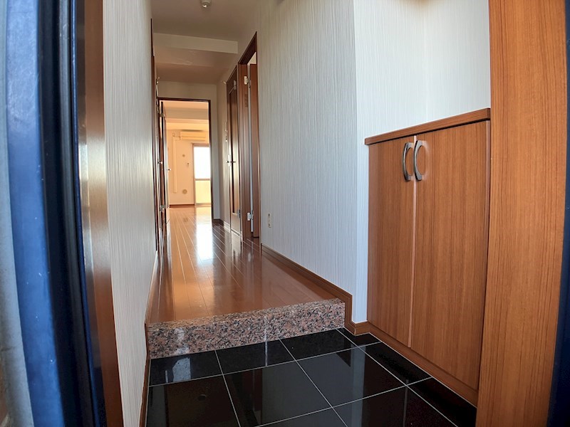 ヴィラージュエクセラン 玄関