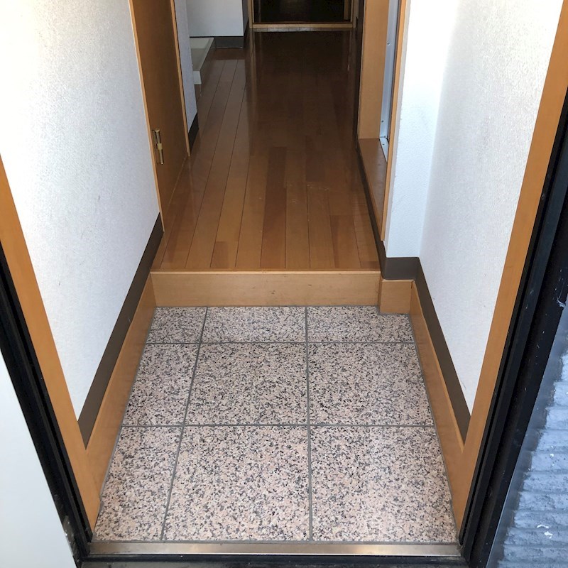 アバンティ 玄関