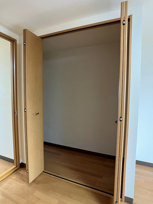アバンティ 収納