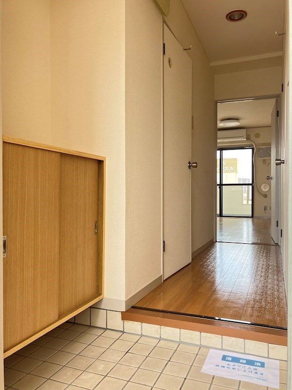 プラトー星 玄関