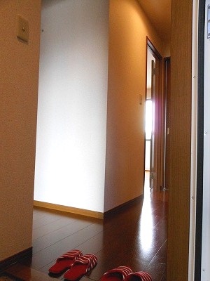 ウインドワードガーデンズＢ 玄関