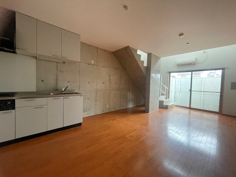 ディープインフォレスト２ リビング