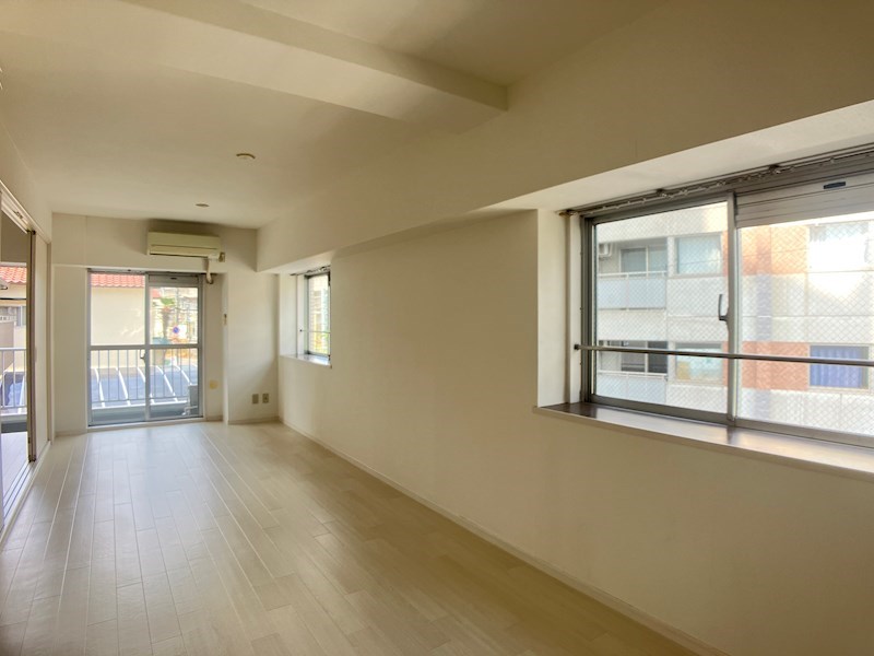 ROSE TOWER 元今泉 リビング