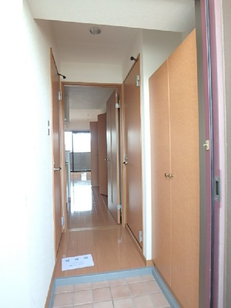 壱番館元今泉 玄関