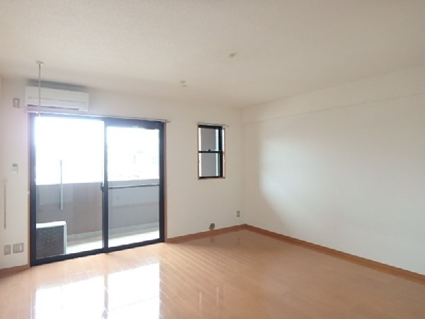 壱番館元今泉 ベッドルーム