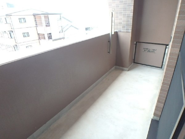 壱番館元今泉 ベランダ