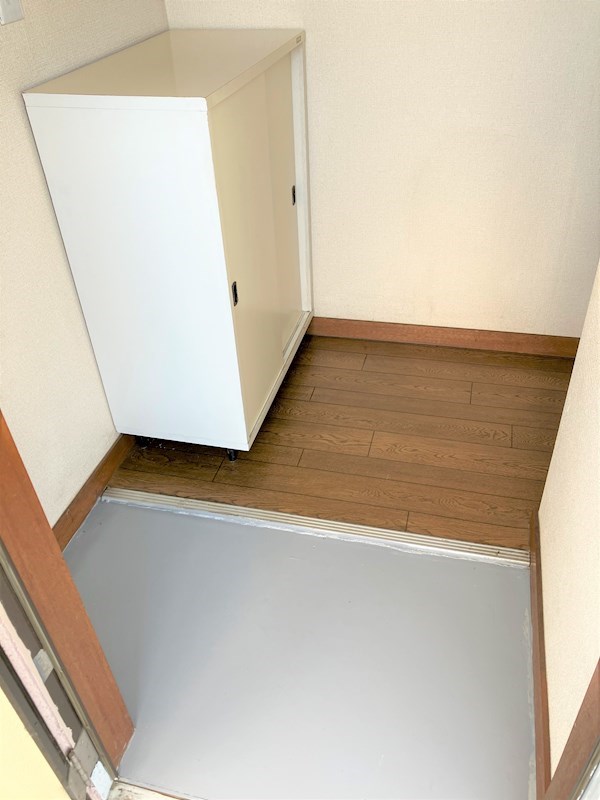 コーポ山中 B 玄関