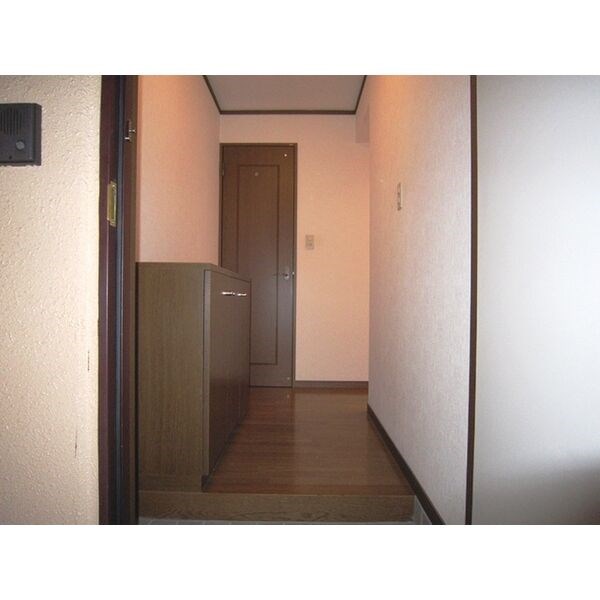 エルハイツ川田 玄関