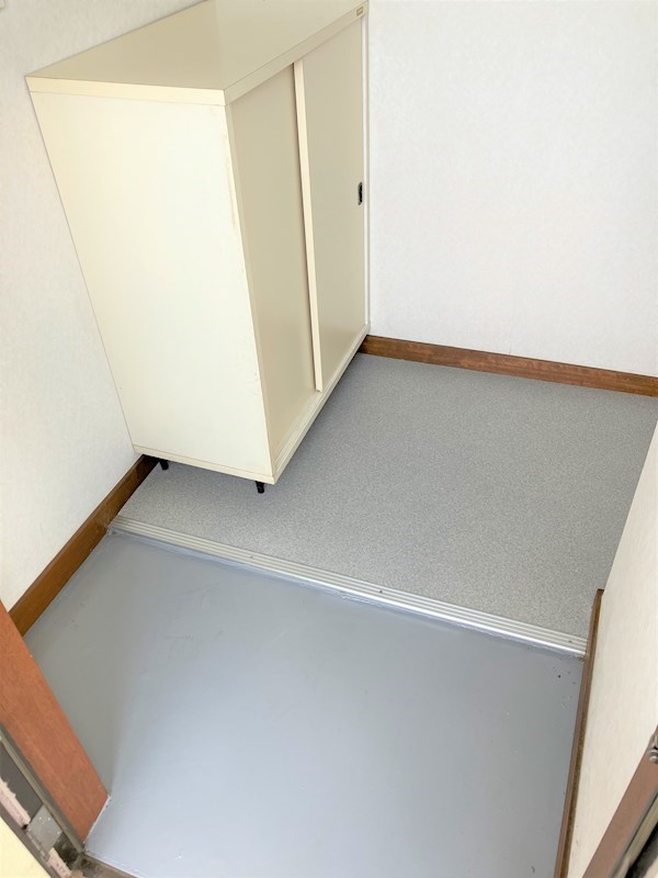 コーポ山中 B 玄関